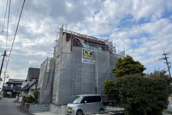福岡県筑後市　屋根と外壁の塗装工事の御依頼を受け工事が始まりました。